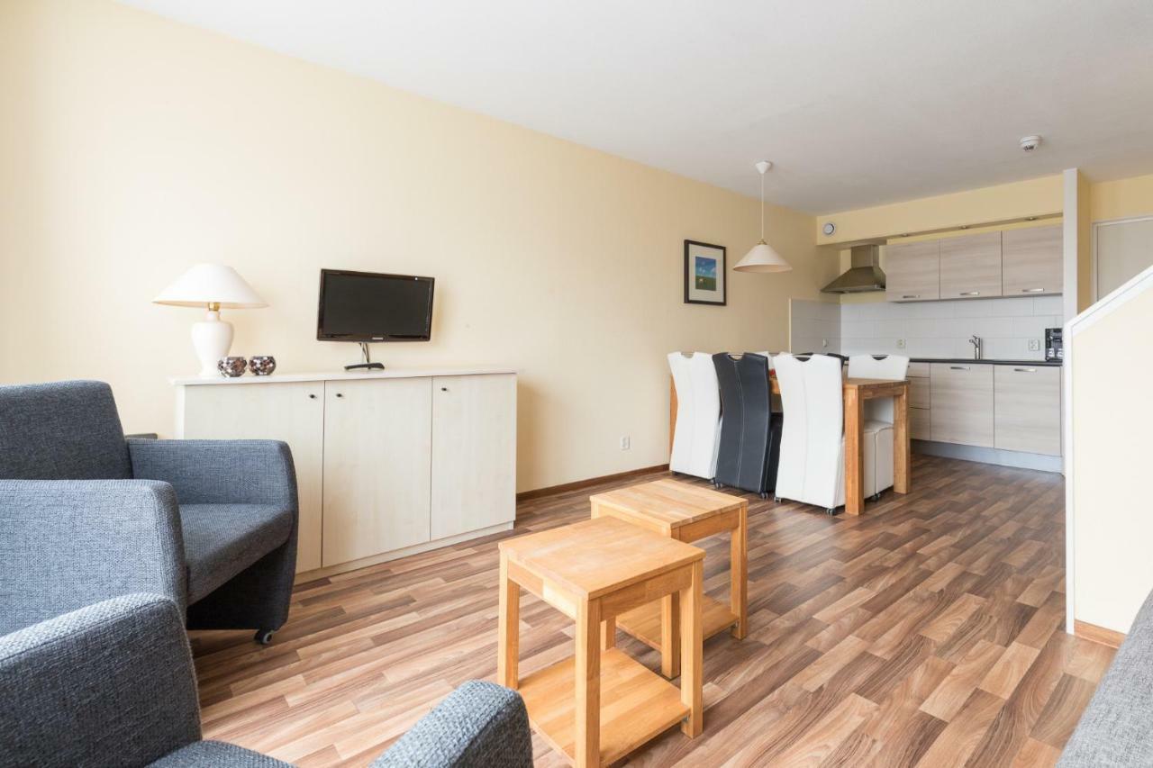 Appartement De Vrijbuiter, Resort Amelander Kaap Холлум Экстерьер фото
