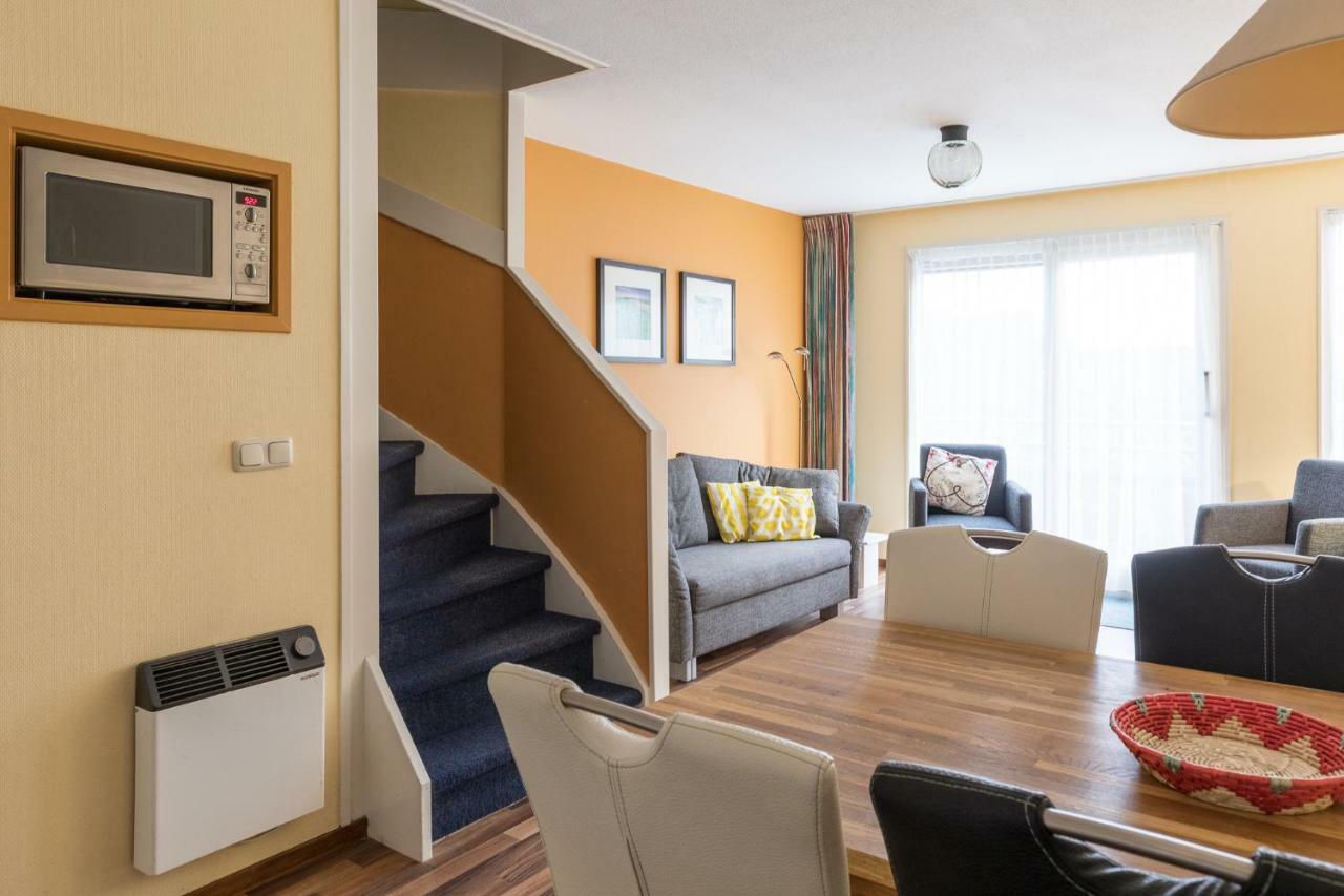 Appartement De Vrijbuiter, Resort Amelander Kaap Холлум Экстерьер фото